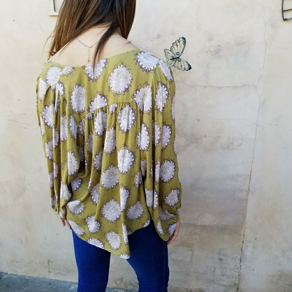 FREE PEOPLE Cowling Around green with flowers - Picture 3 of 6